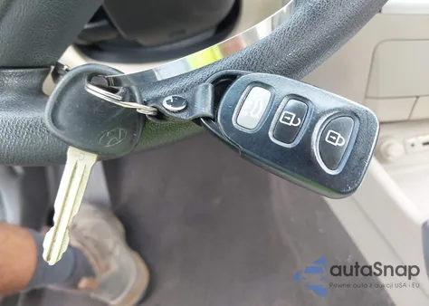 2009 Hyundai Elantra Gls from USA, damaged, VIN KMHDU46D99U758055